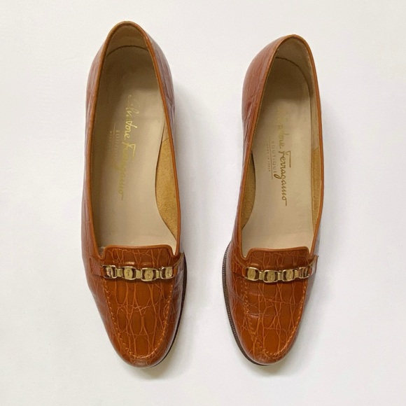 SALVATORE FERRAGAMO BROWN CROC LEATHER GOLD LOGO CHAIN LOAFERS SHOES - Picture 6 of 12